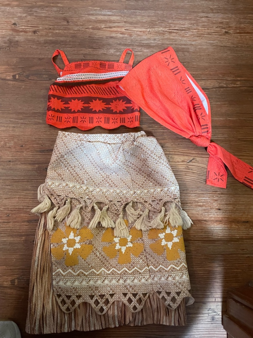 Moana Costume Disney girls Size 4 Peach & Coral Patterned Skirt Set